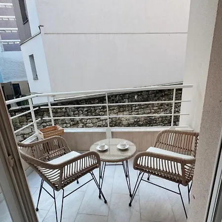 Avec Balcon *