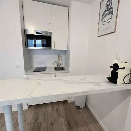 アパート Avec Balcon