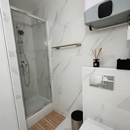 Appartamento Avec Balcon Parigi